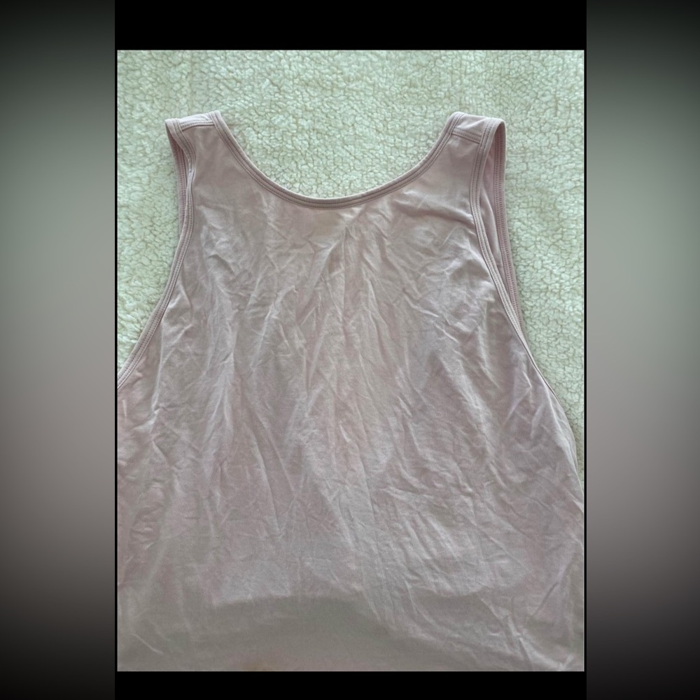 Lululemon Cropped Knotted Back Tank